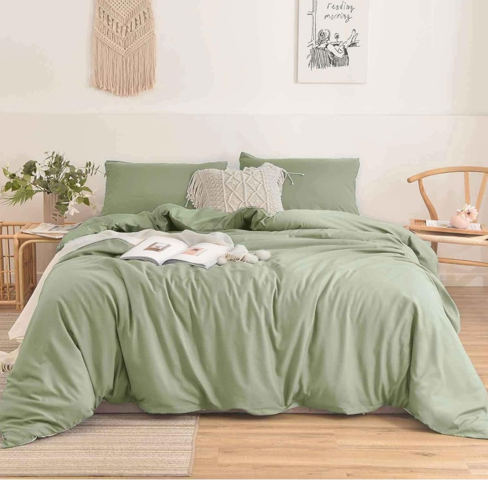Green duvet cover